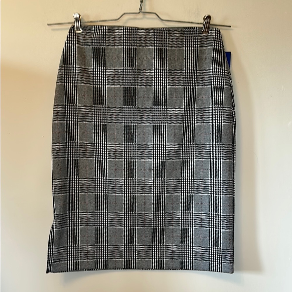 APT. 9 classic gray plaid womens pull on stretch skirt tummy control size M  NWT